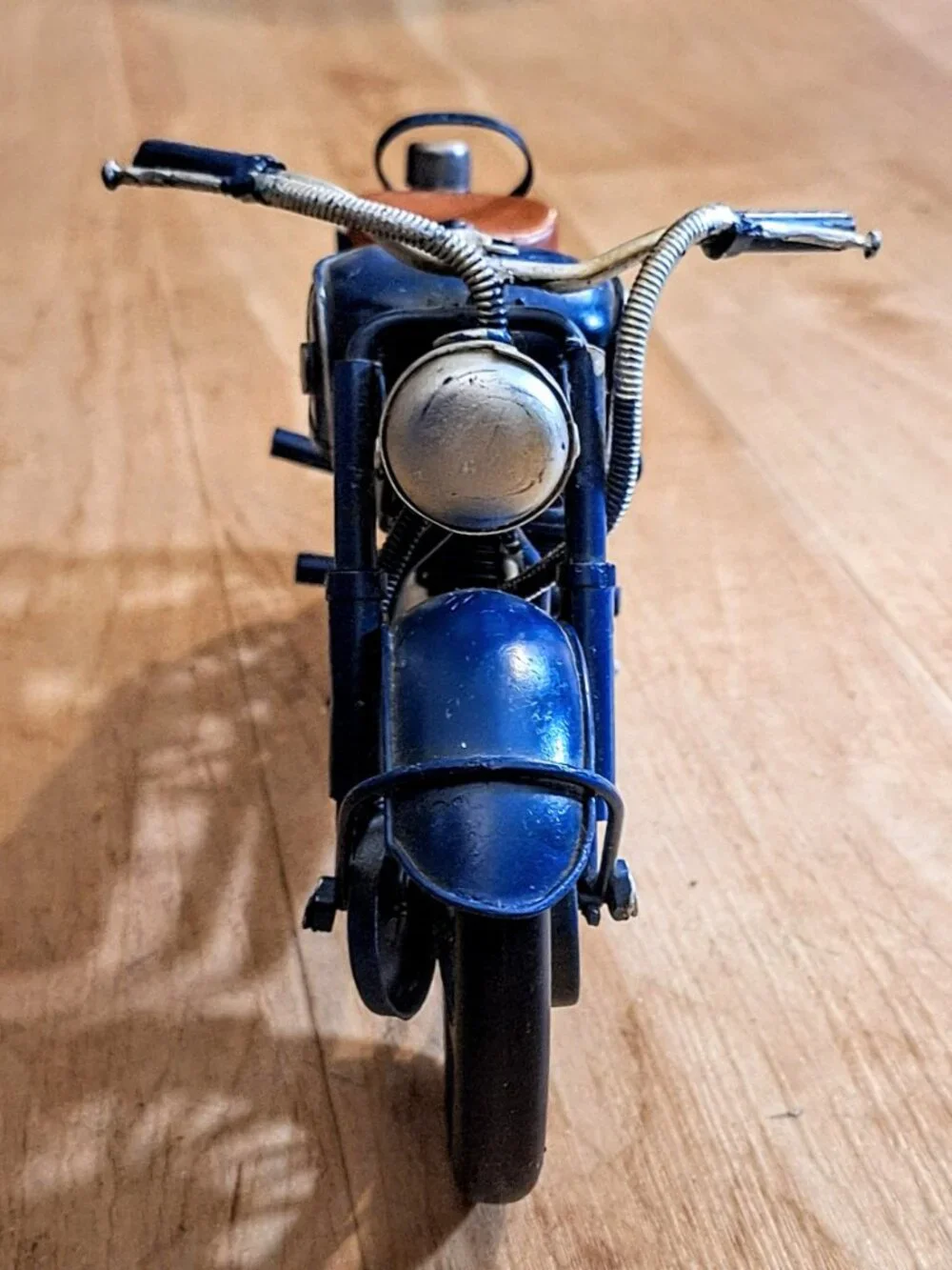 Handcrafted Vintage-Style Decorative Blue Metal 10″ Motorcycle Decor EUC